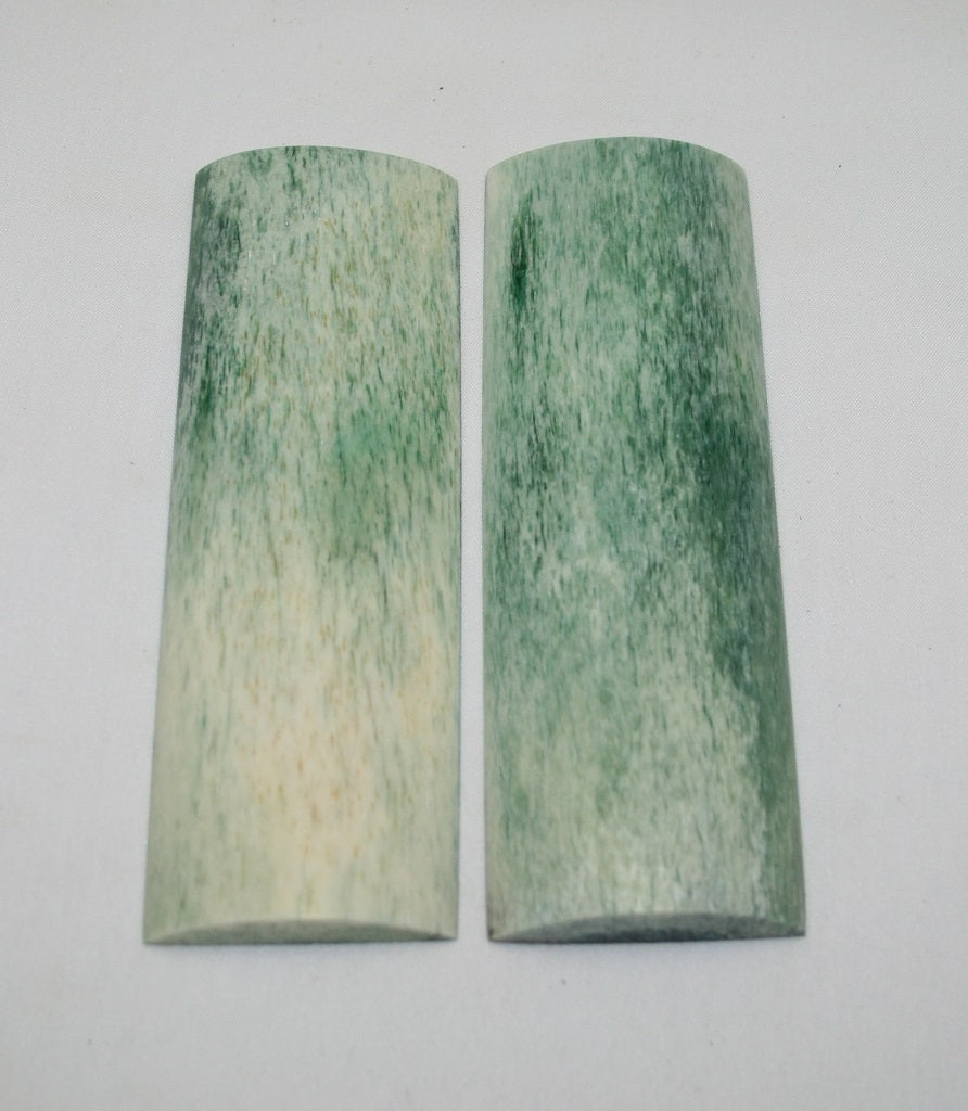 NB108F36 Giraffe Bone Scales Set