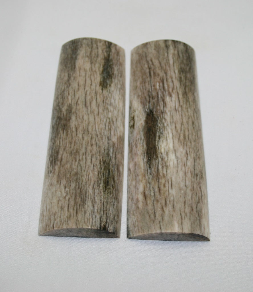 NB108F40 Giraffe Bone Scales Set