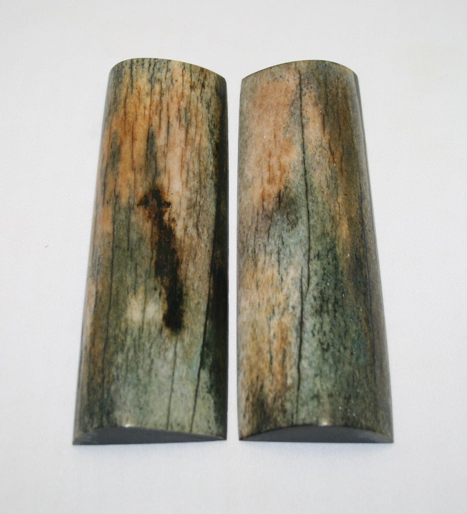 NB108LT14 Giraffe Bone Scales Set