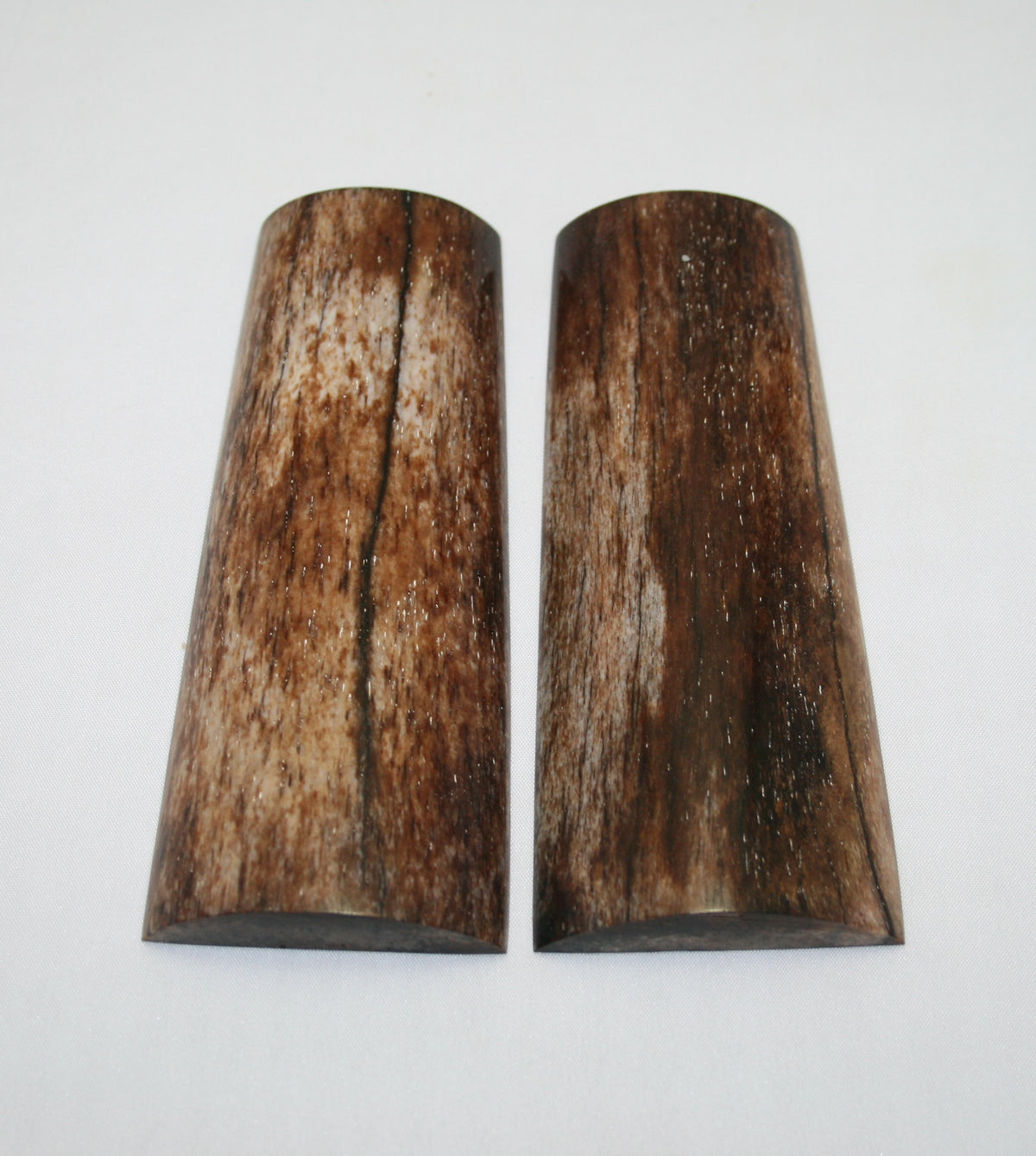 NB108LT16 Giraffe Bone Scales Set