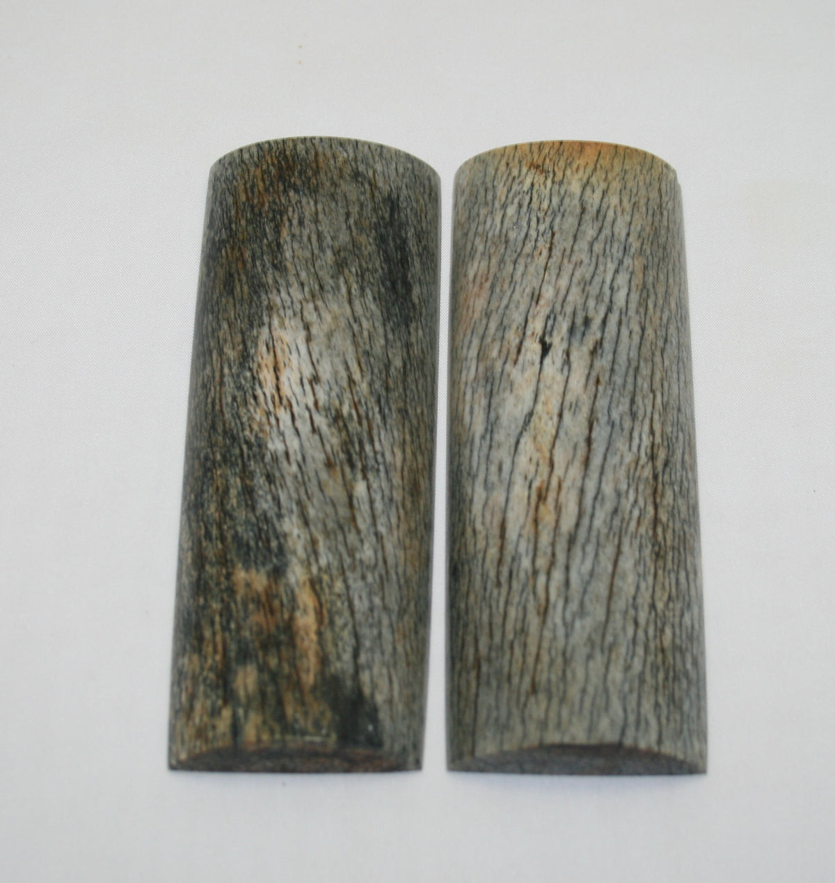 NB108LT26 Giraffe Bone Scales Set