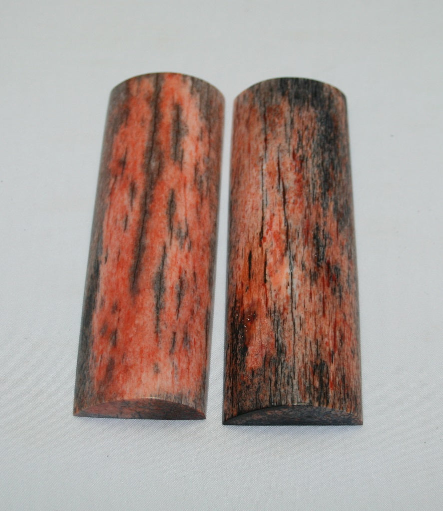 NB108LT48 Giraffe Bone Scales Set