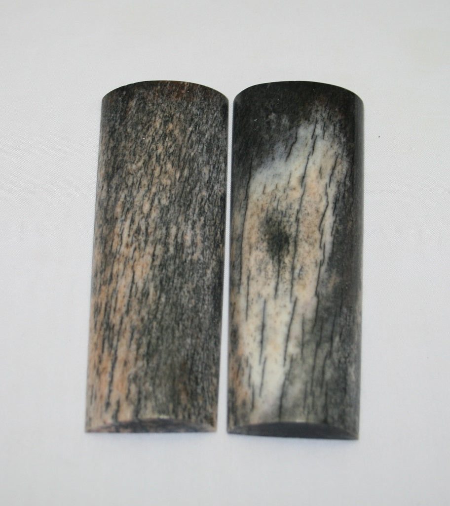 NB108LT65 Giraffe Bone Scales Set