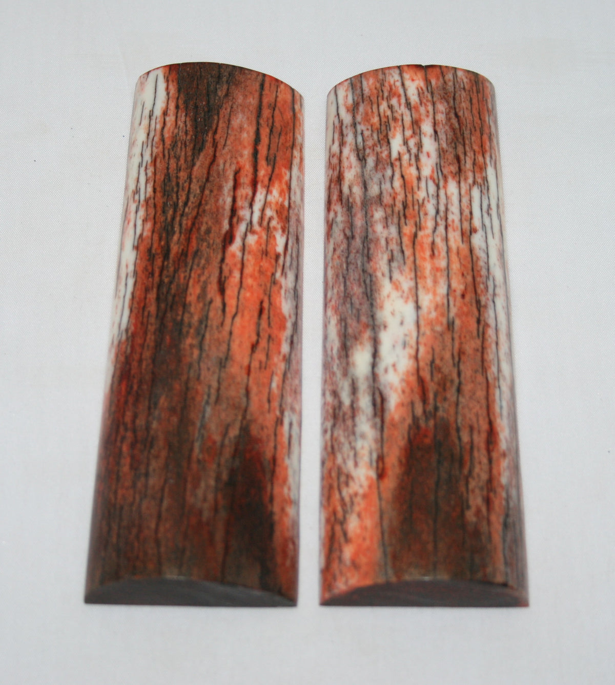 NB108L12 Giraffe Bone Scales Set