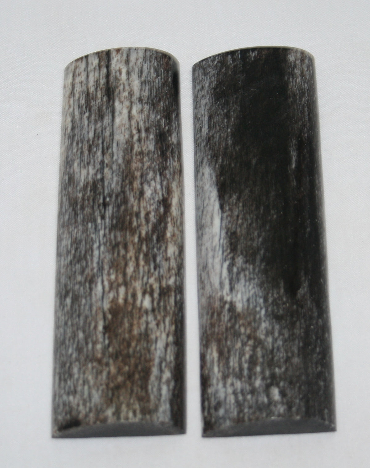 NB108L35 Giraffe Bone Scales Set