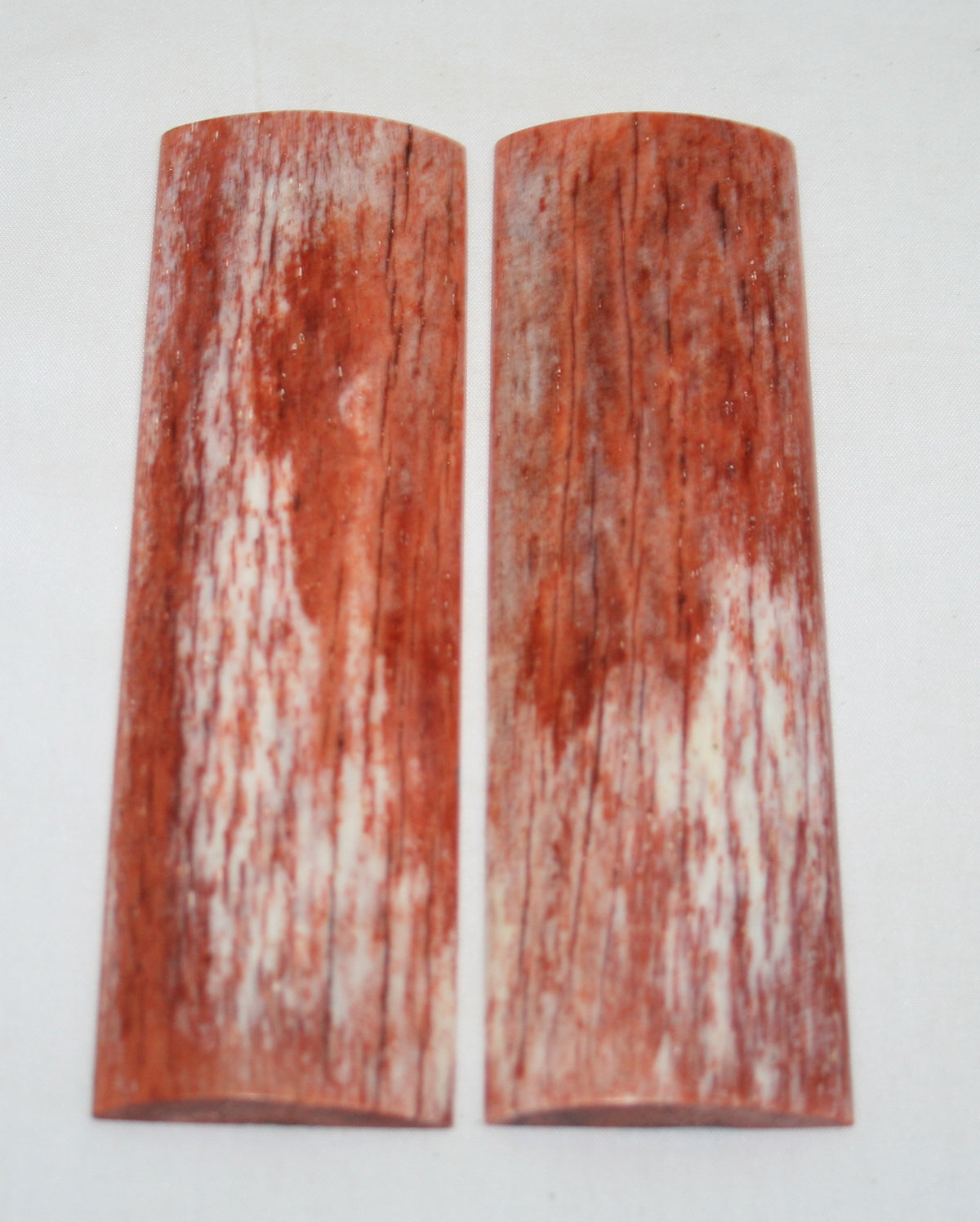 NB108L74 Giraffe Bone Scales Set