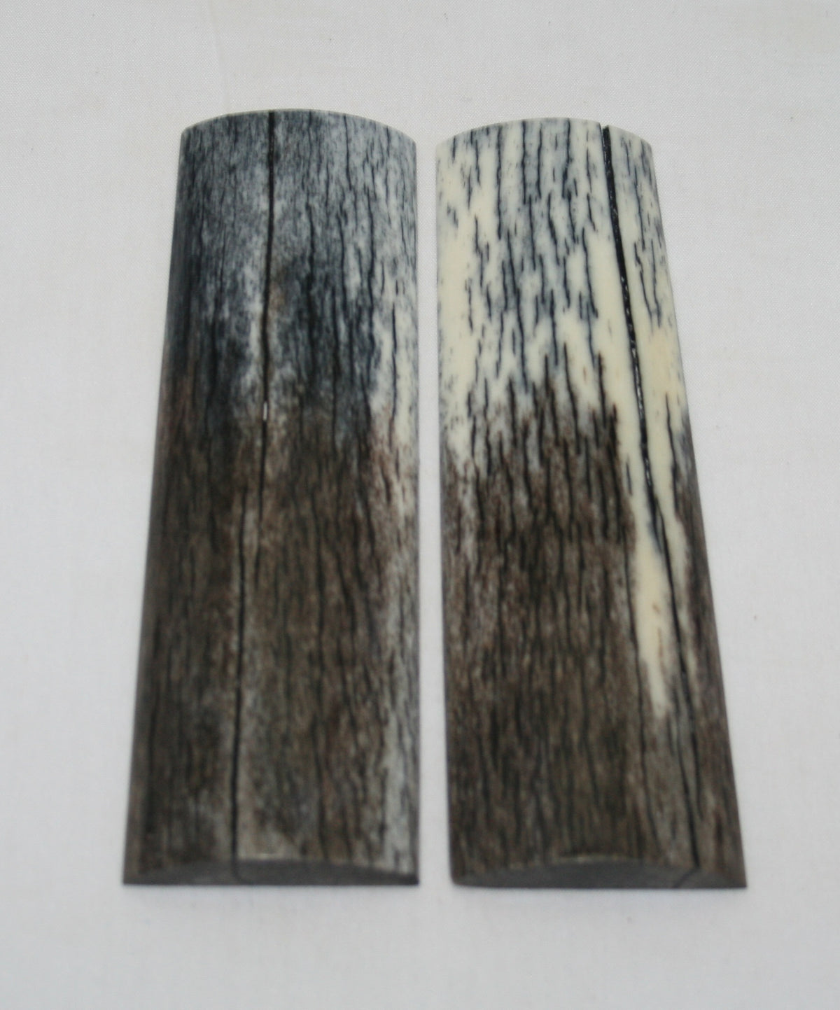 NB108L97 Giraffe Bone Scales Set