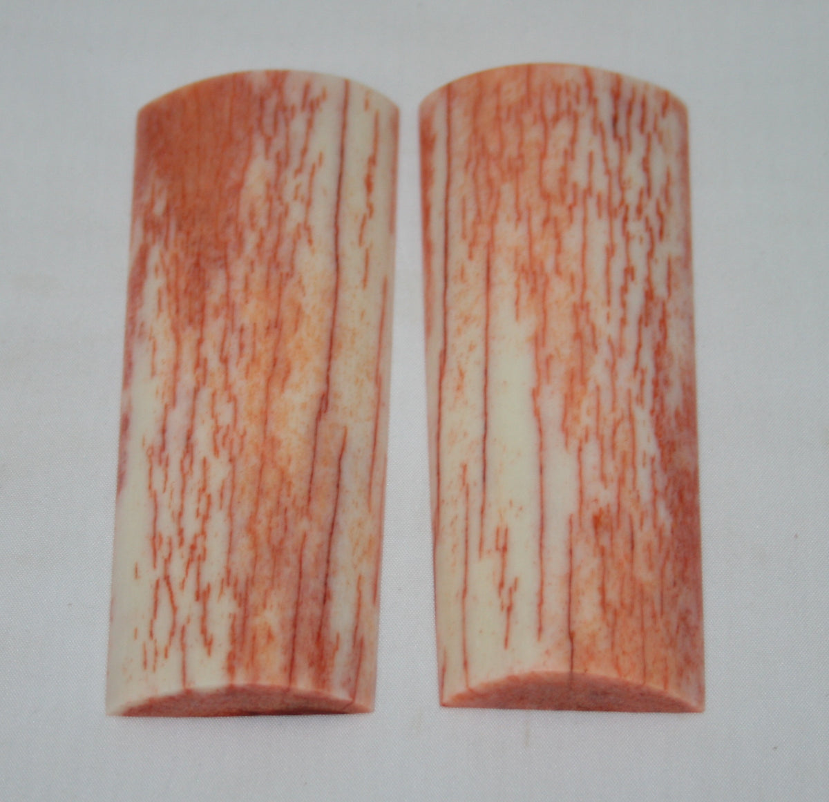 NB108M120 Giraffe Bone Scales