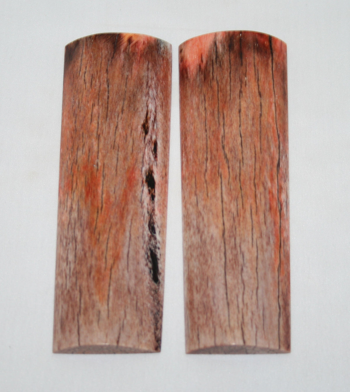 NB108M130 Giraffe Bone Scales