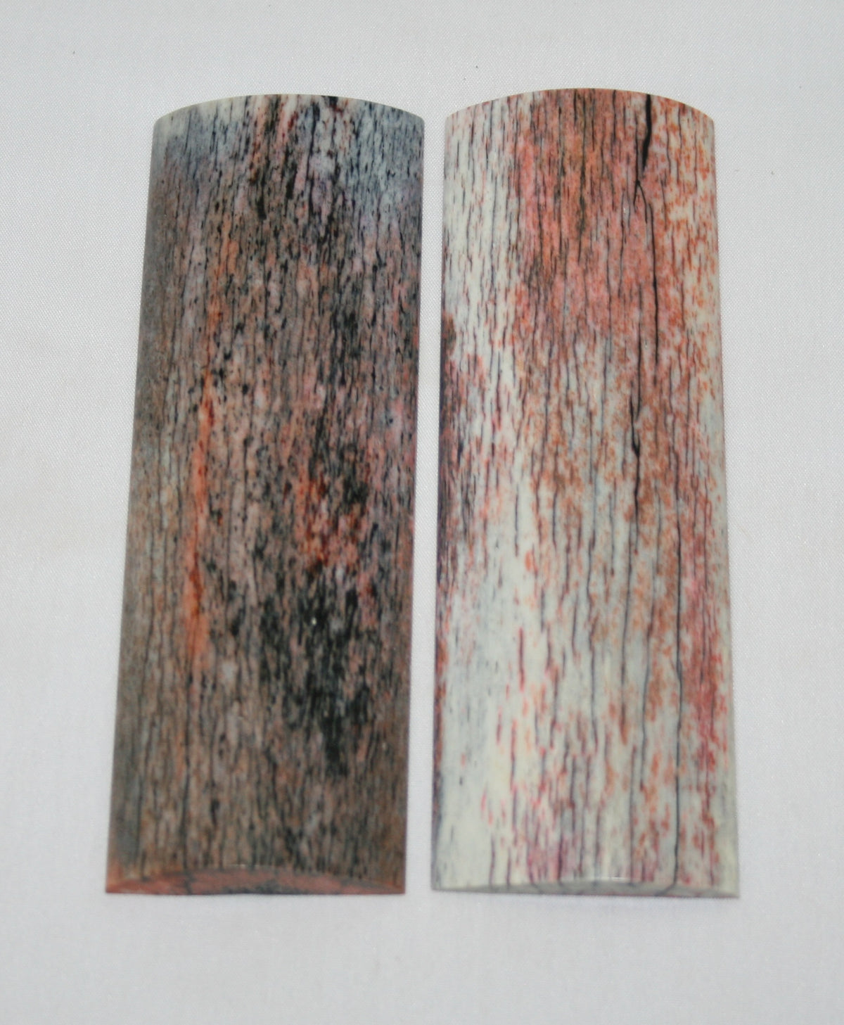 NB108M164 Giraffe Bone Scales