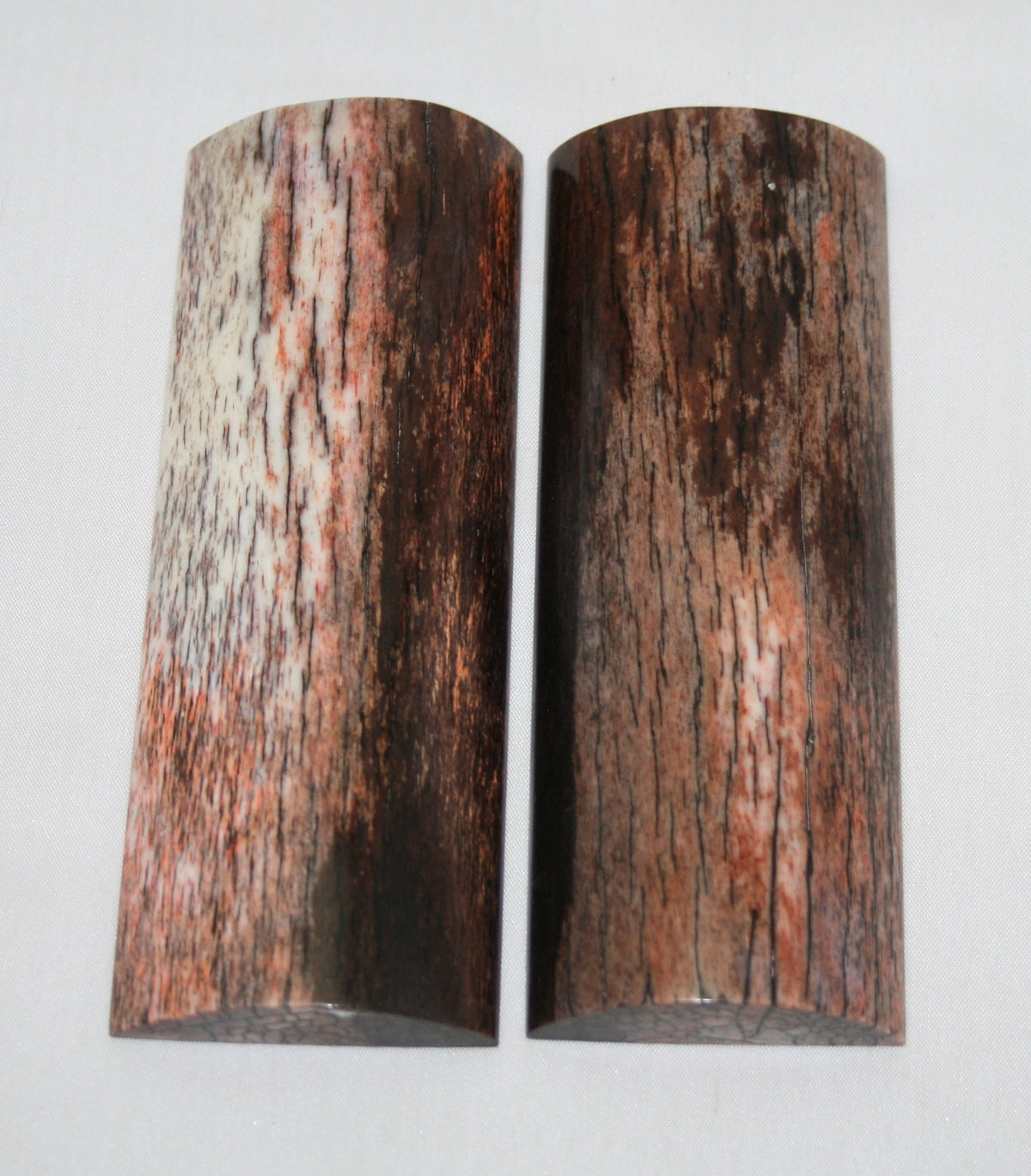 NB108M93 Giraffe Bone Scales Set