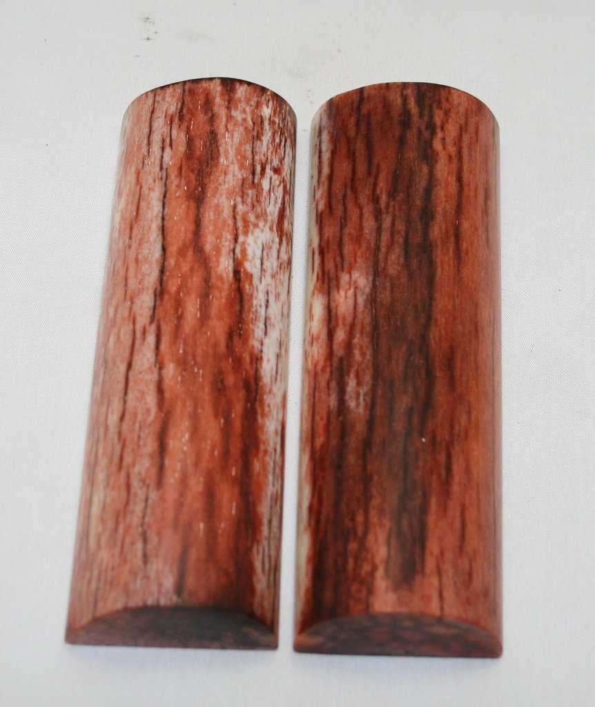 NB108MF67 Giraffe Bone Scales Set