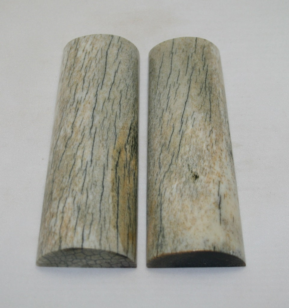 NB108MJ105 Giraffe Bone Scales Set