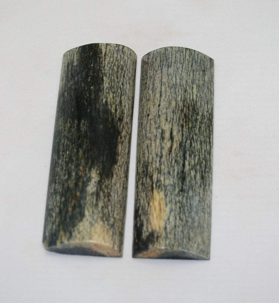 NB108MJ112 Giraffe Bone Scales Set