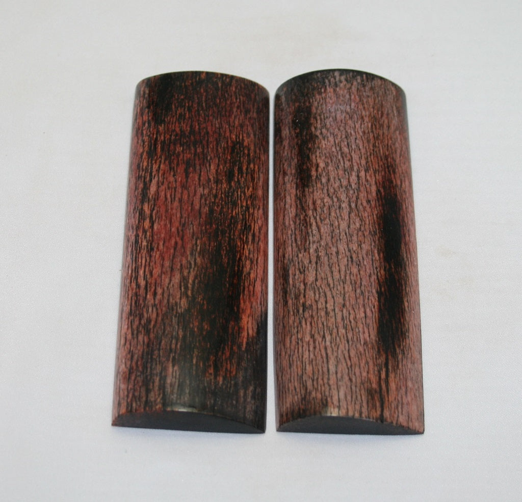 NB108MJ134 Giraffe Bone Scales Set