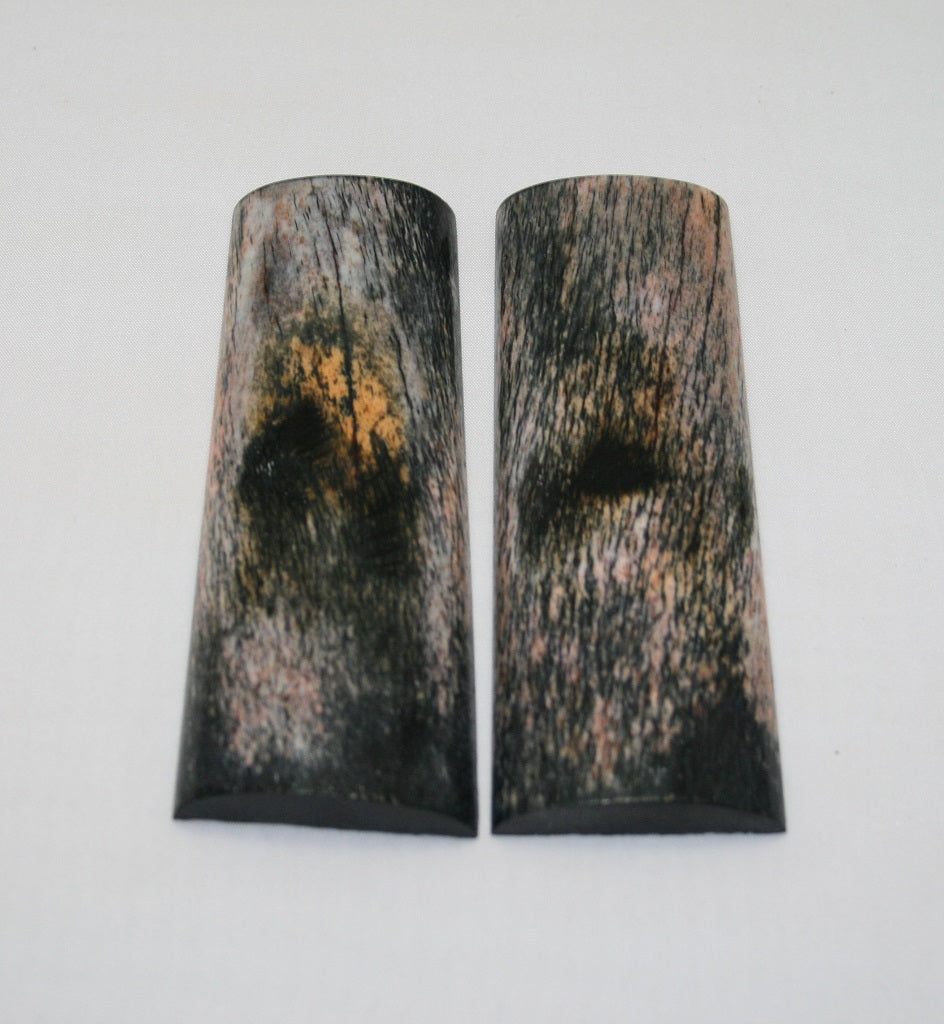 NB108MJ142 Giraffe Bone Scales Set