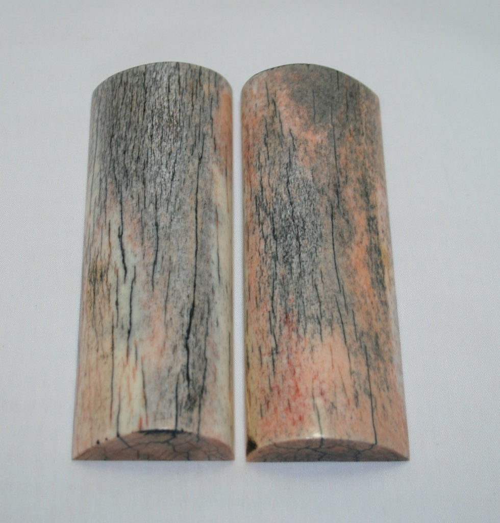 NB108MJ156 Giraffe Bone Scales Set