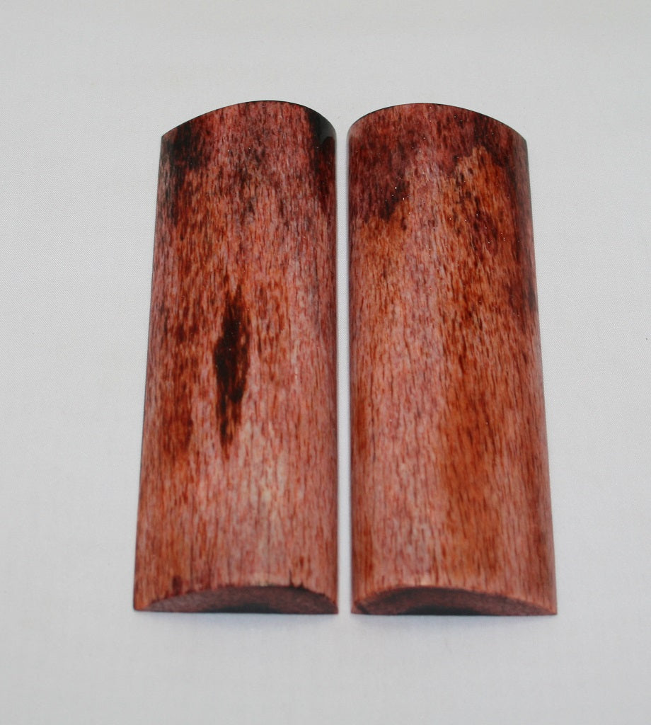 NB108MJ221 Giraffe Bone Scales Set