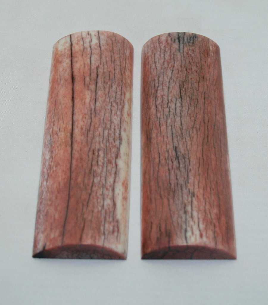 NB108MJ62 Giraffe Bone Scales Set