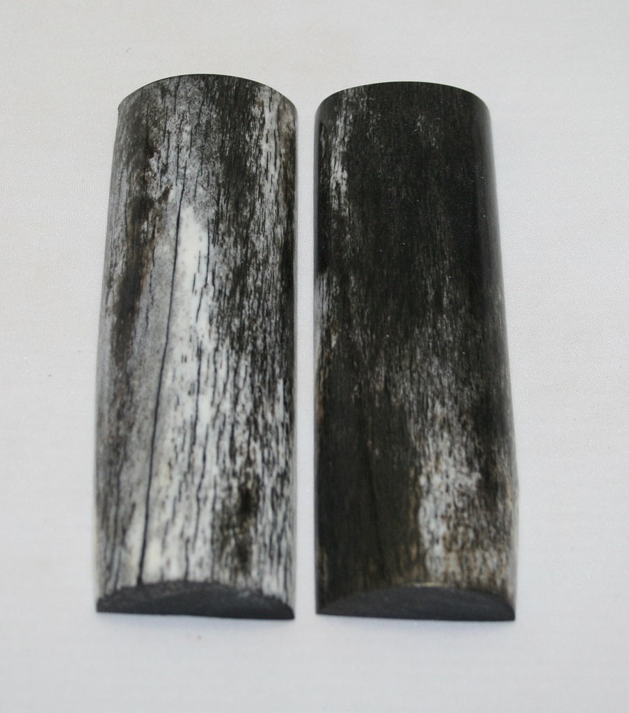 NB108MJ86 Giraffe Bone Scales Set