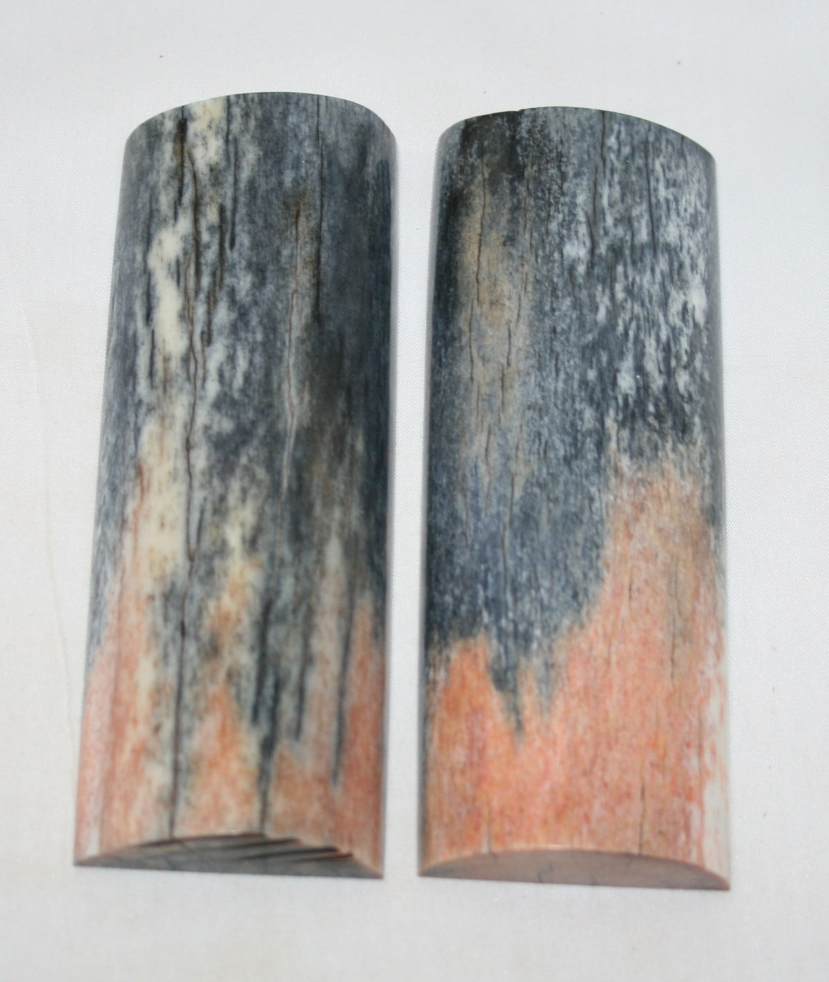 NB108S100 Giraffe Bone Scales