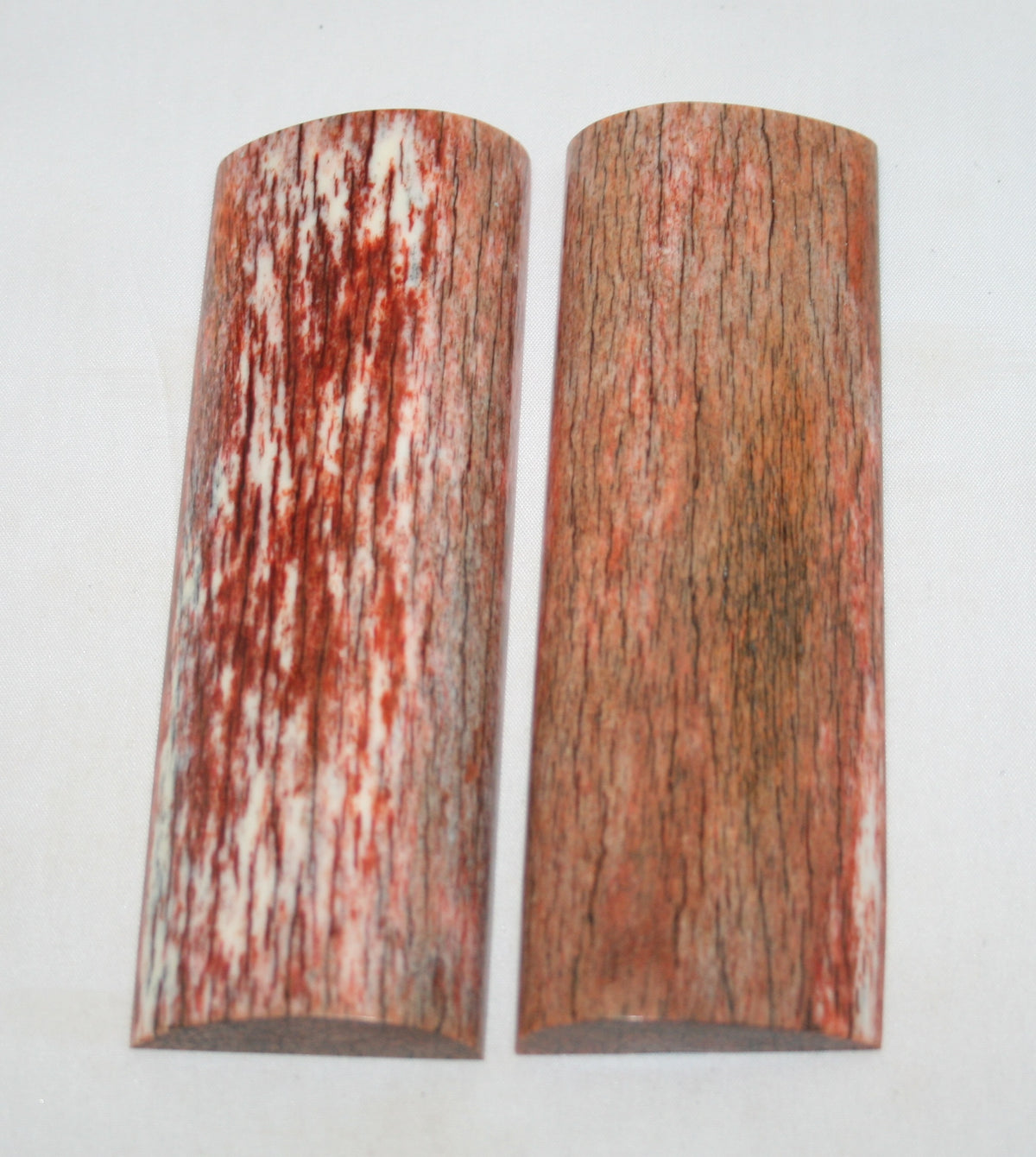 NB108S101 Giraffe Bone Scales