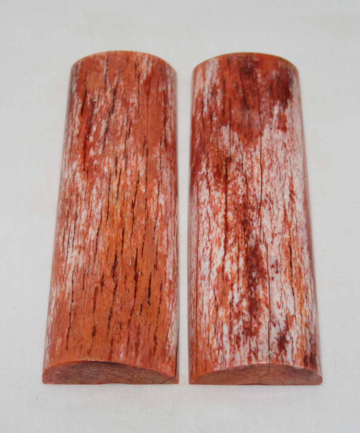 NB108S128 Giraffe Bone Scales