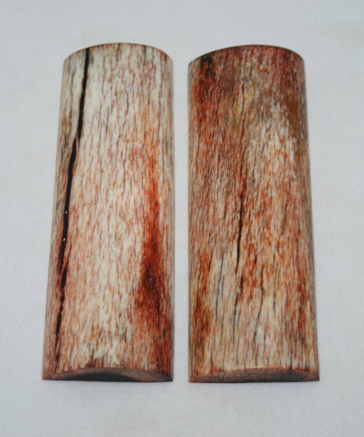 NB108S14 Giraffe Bone Scales