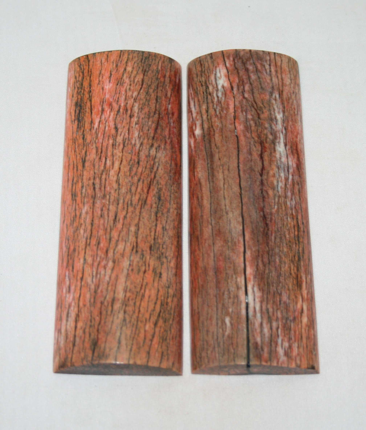 NB108S168 Giraffe Bone Scales