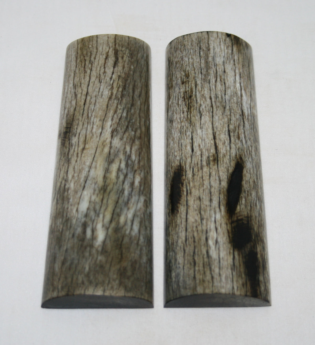 NB108S41 Giraffe Bone Scales