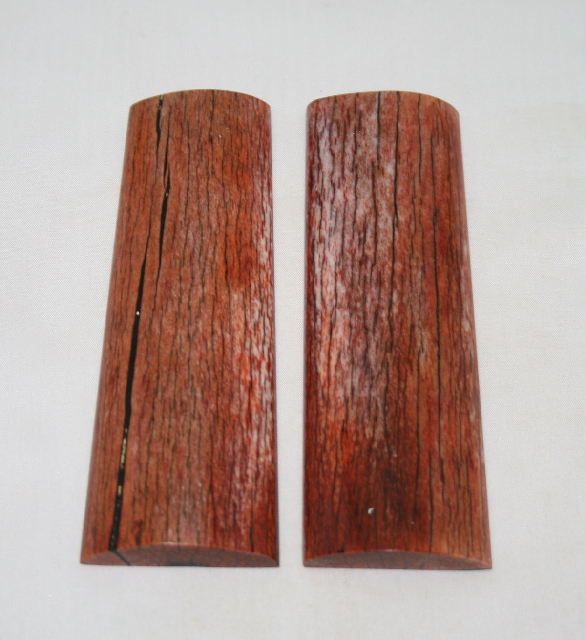 NB108S70 Giraffe Bone Scales