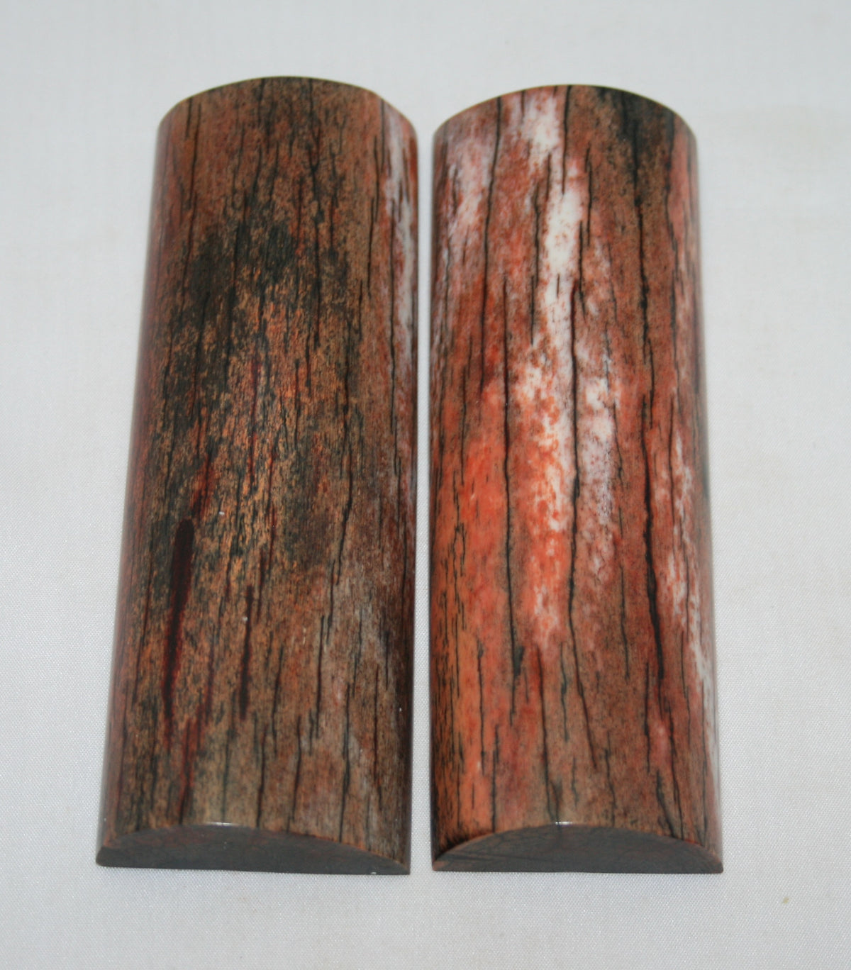 NB108S77 Giraffe Bone Scales