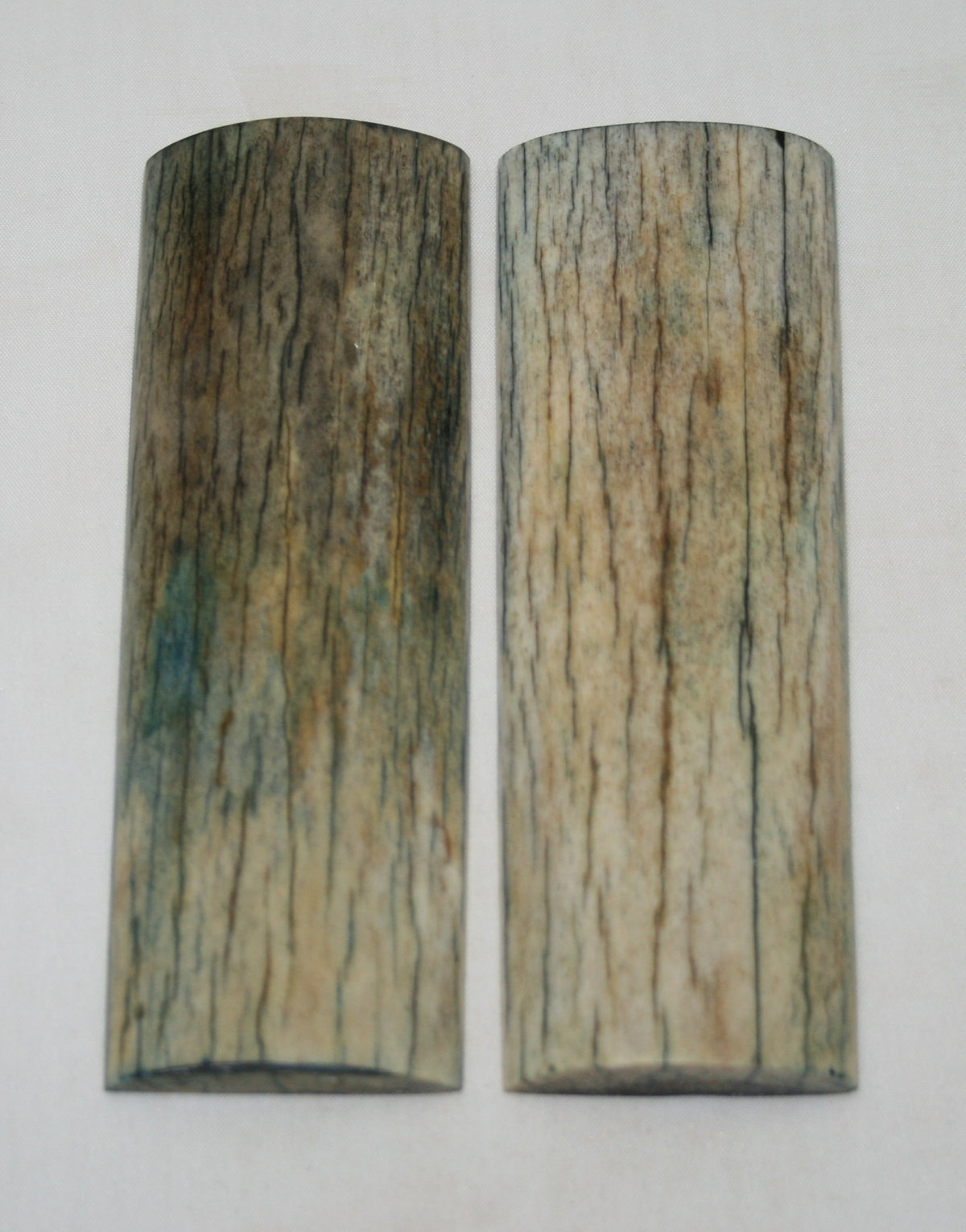 NB108S79 Giraffe Bone Scales