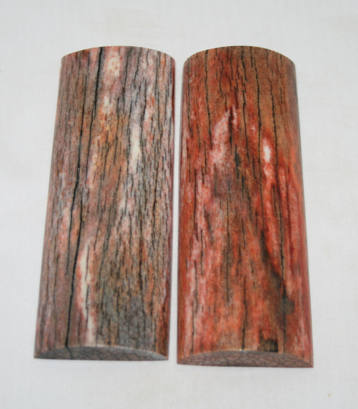 NB108S89 Giraffe Bone Scales