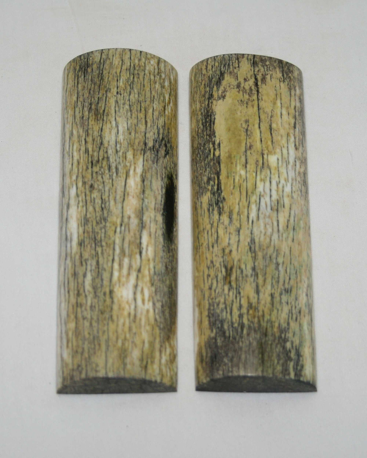 NB108S8 Giraffe Bone Scales