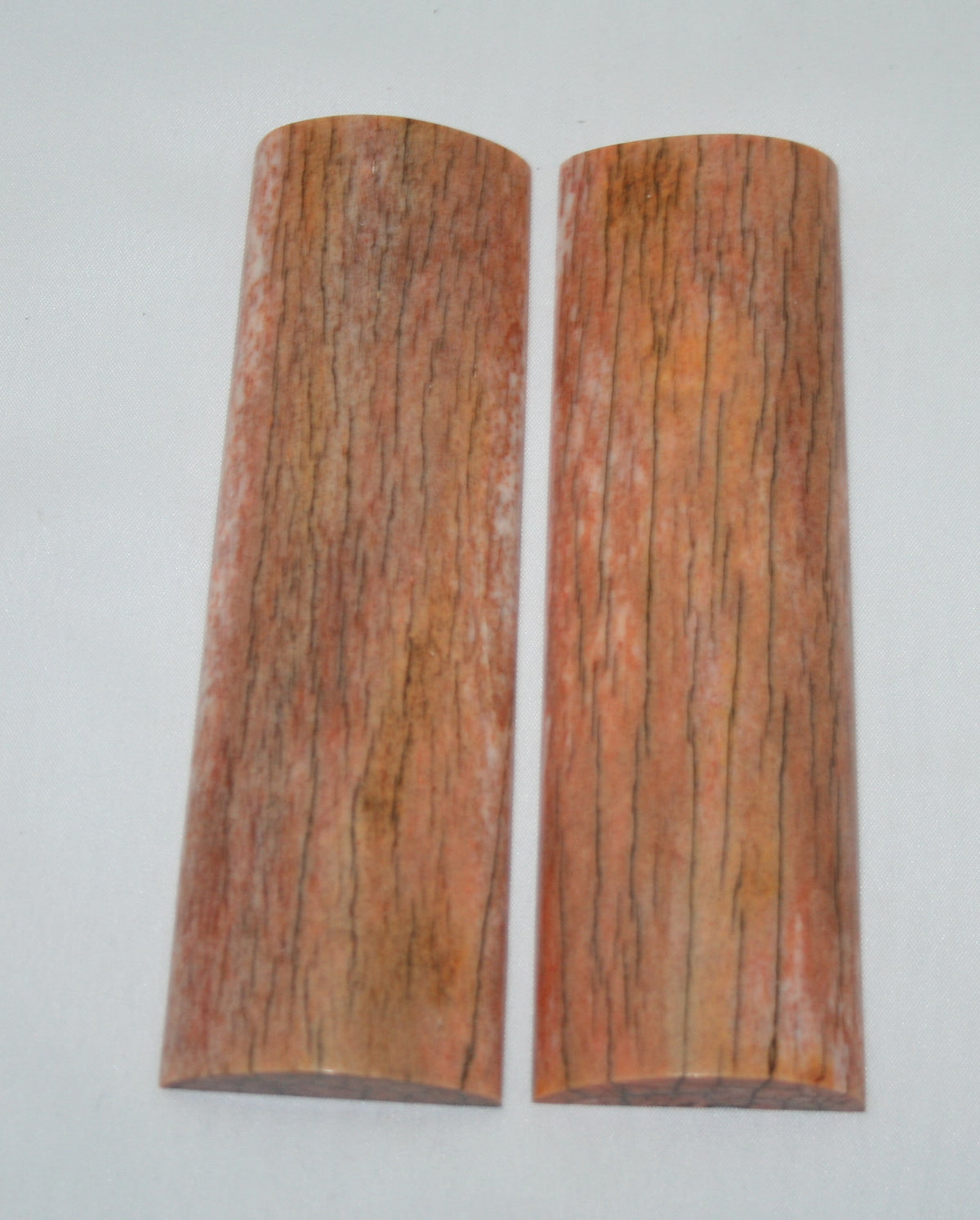 NB108YY40 Giraffe Bone Scales Set