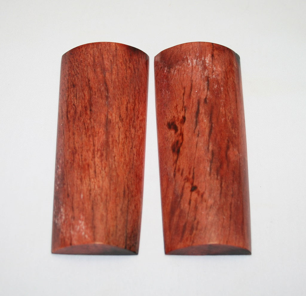 NB109AYA40 Giraffe Bone Scales