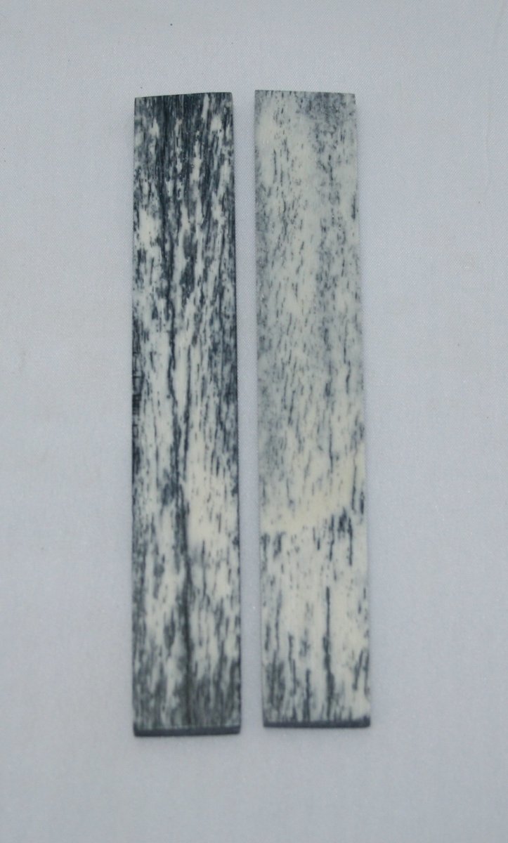 NB102G14 Giraffe Bone Scales - Jantz Supply