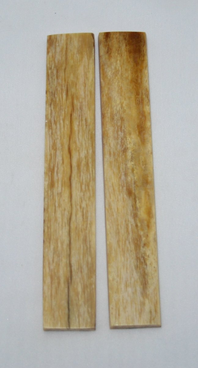 NB102G35 Giraffe Bone Scales - Jantz Supply