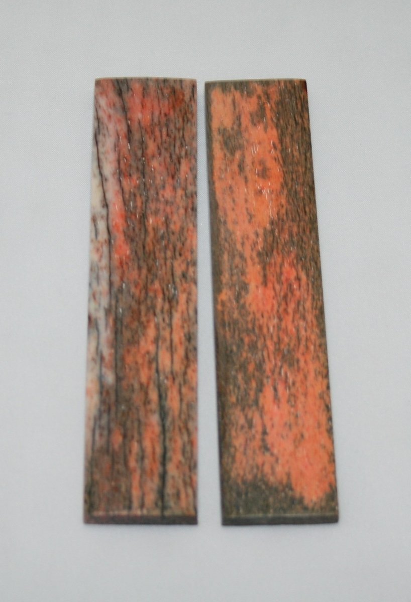 NB103FM144  Giraffe Bone Scales