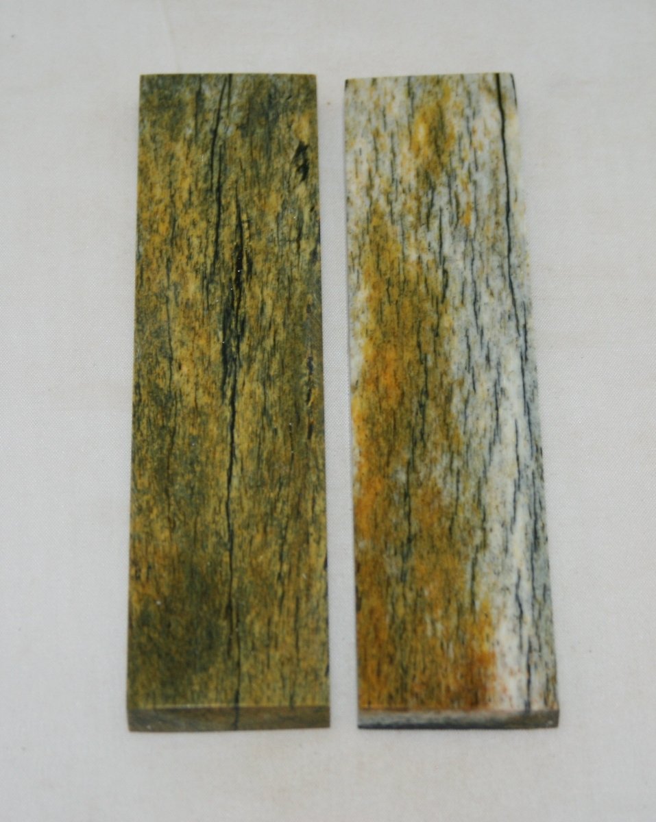 NB104S122 Giraffe Bone Scales - Jantz Supply