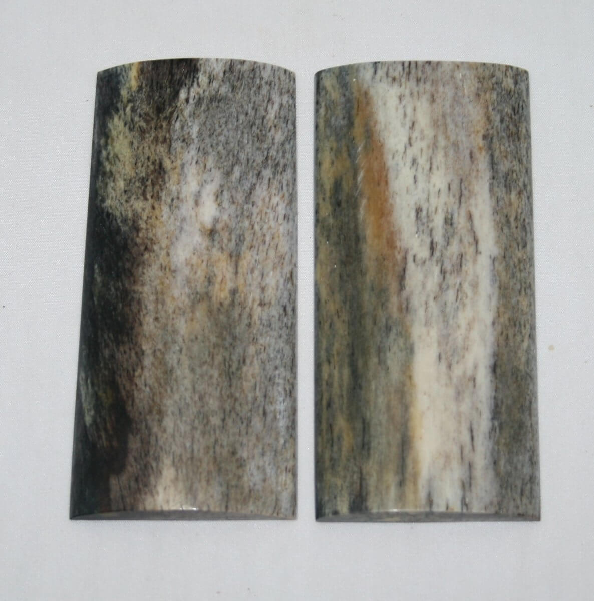 NB108A20 Giraffe Bone Scales Set